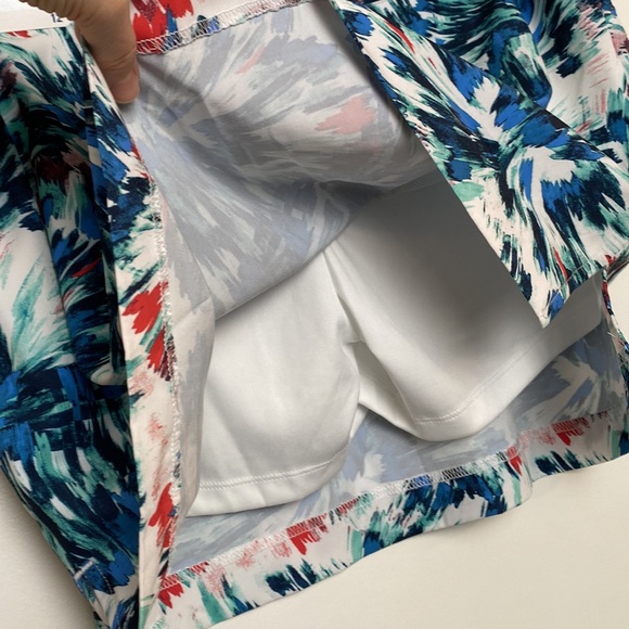 NWT Izod Golf Skort Women SZ 12 Blue Red White Abstract Geo Sporty Stretch Skirt - Picture 12 of 14